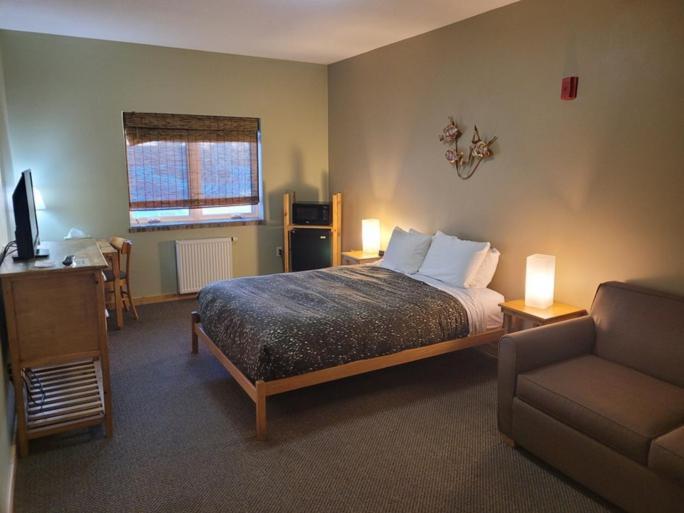 Adventure Inn Ely Экстерьер фото