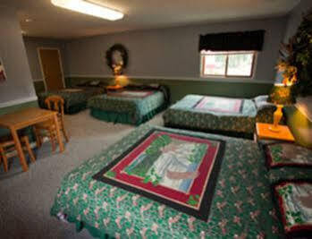 Adventure Inn Ely Экстерьер фото
